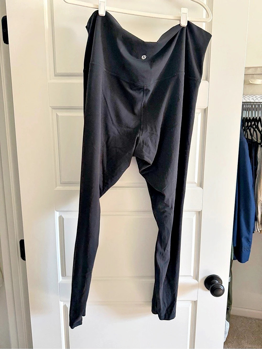 Lululemon Black Cropped Leggings Size 20